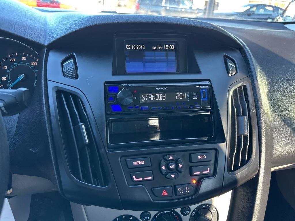 Ford Focus 4dr Sdn SE 2013