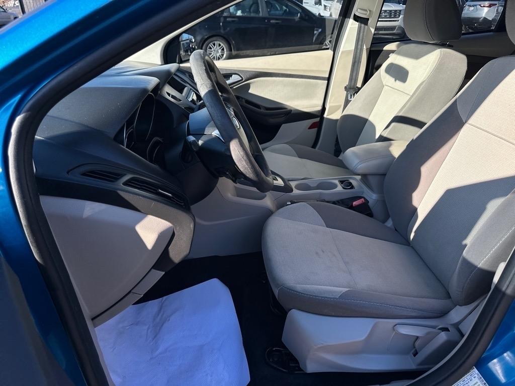 Ford Focus 4dr Sdn SE 2013