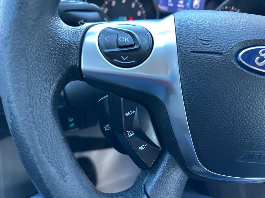 Ford Focus 4dr Sdn SE 2013