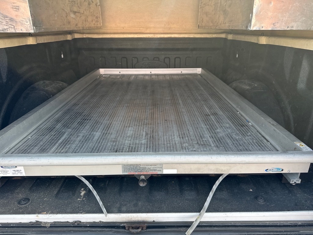 Ford F-150 XLT 4WD Reg Cab 8' Box 2019