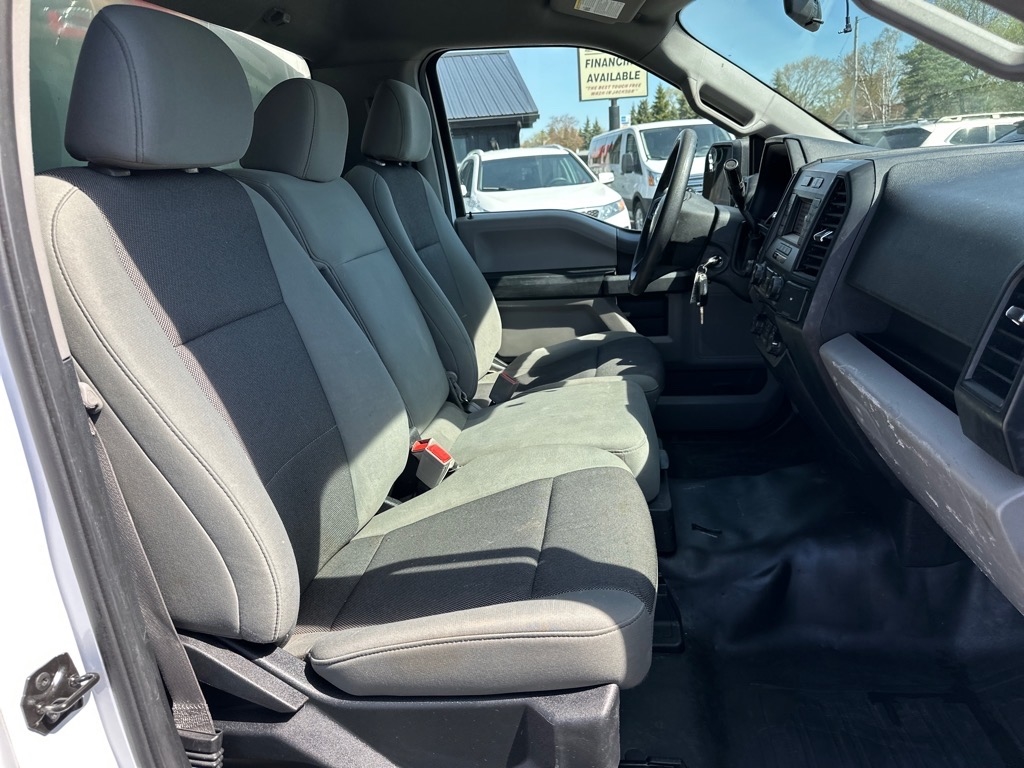 Ford F-150 XLT 4WD Reg Cab 8' Box 2019