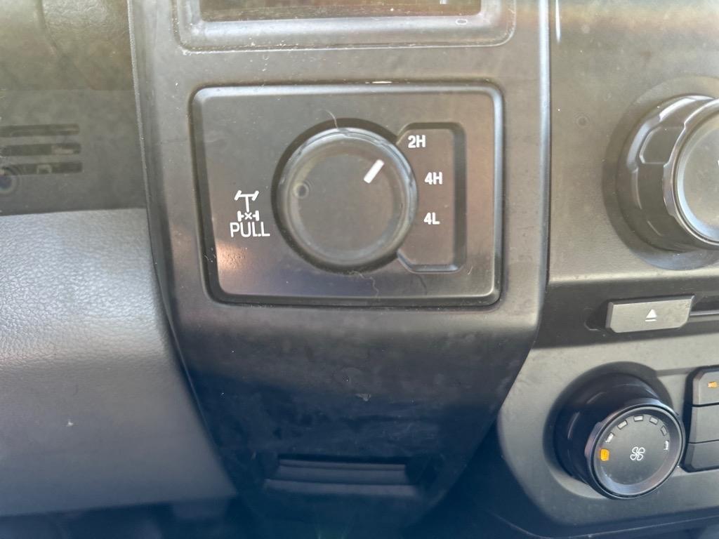 Ford F-150 XLT 4WD Reg Cab 8' Box 2019