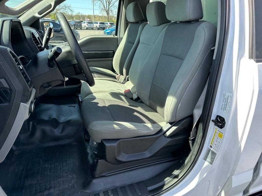 Ford F-150 XLT 4WD Reg Cab 8' Box 2019