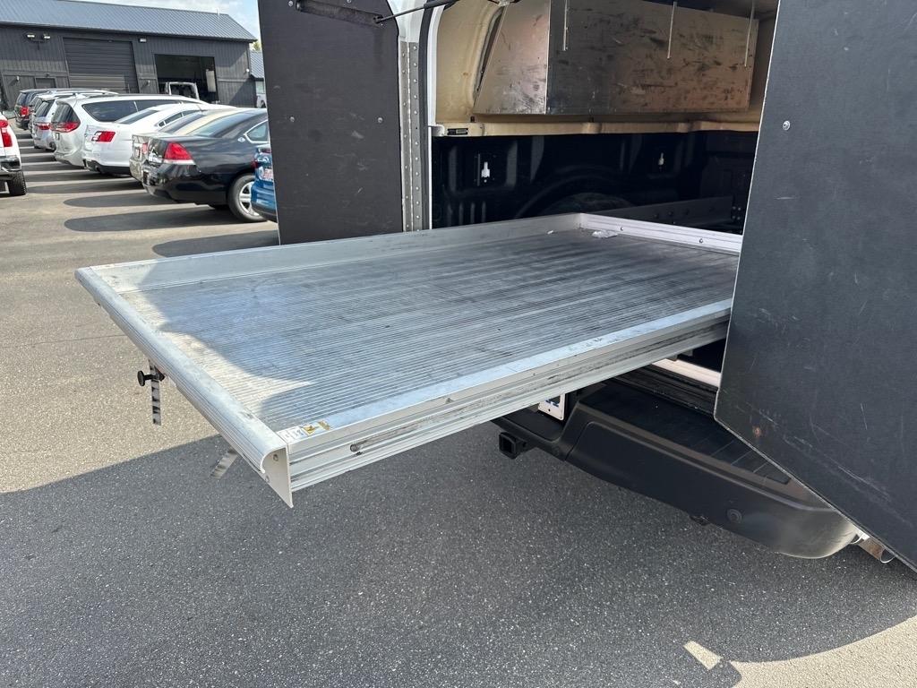 Ford F-150 XLT 4WD Reg Cab 8' Box 2019