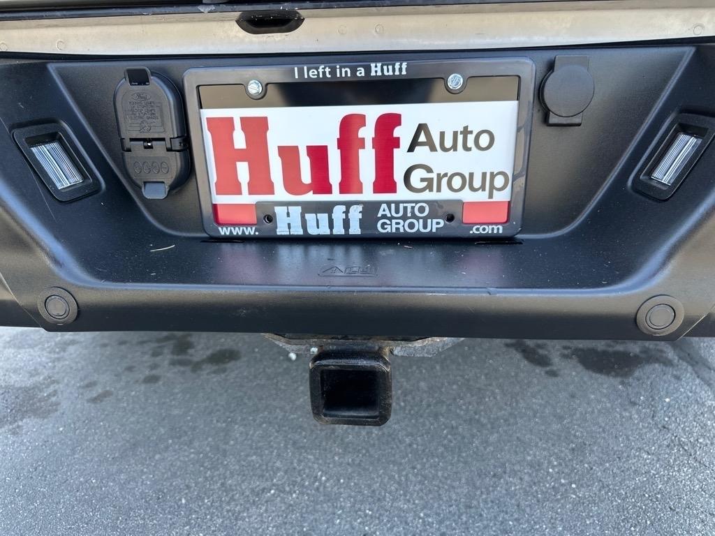 Ford F-150 XLT 4WD Reg Cab 8' Box 2019