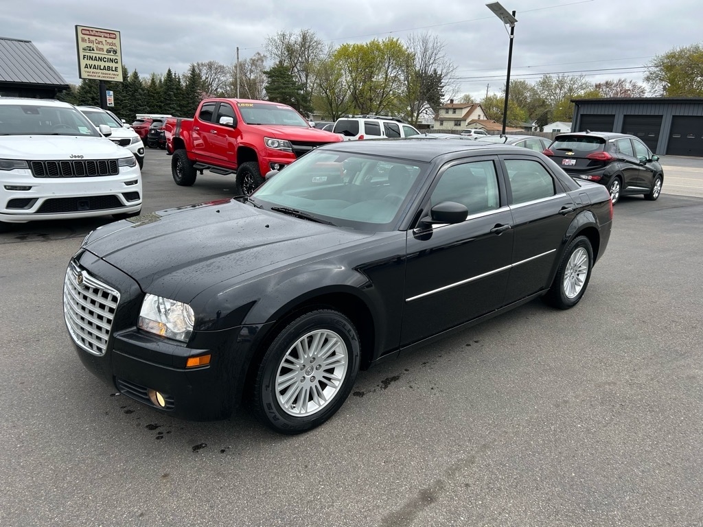 Chrysler 300 4dr Sdn LX RWD *Ltd Avail* 2009 Chrysler 300 4dr Sdn LX RWD *Ltd Avail* 2009