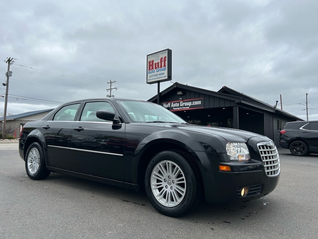 2009 Chrysler 300 LX's photo