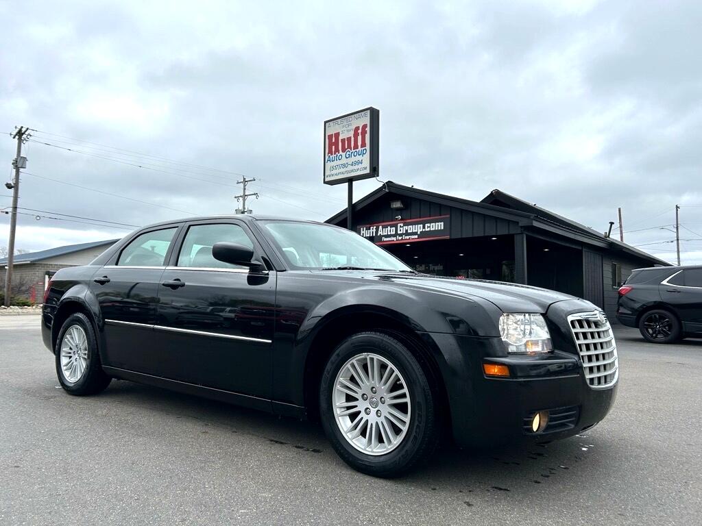2009 Chrysler 300 LX's photo