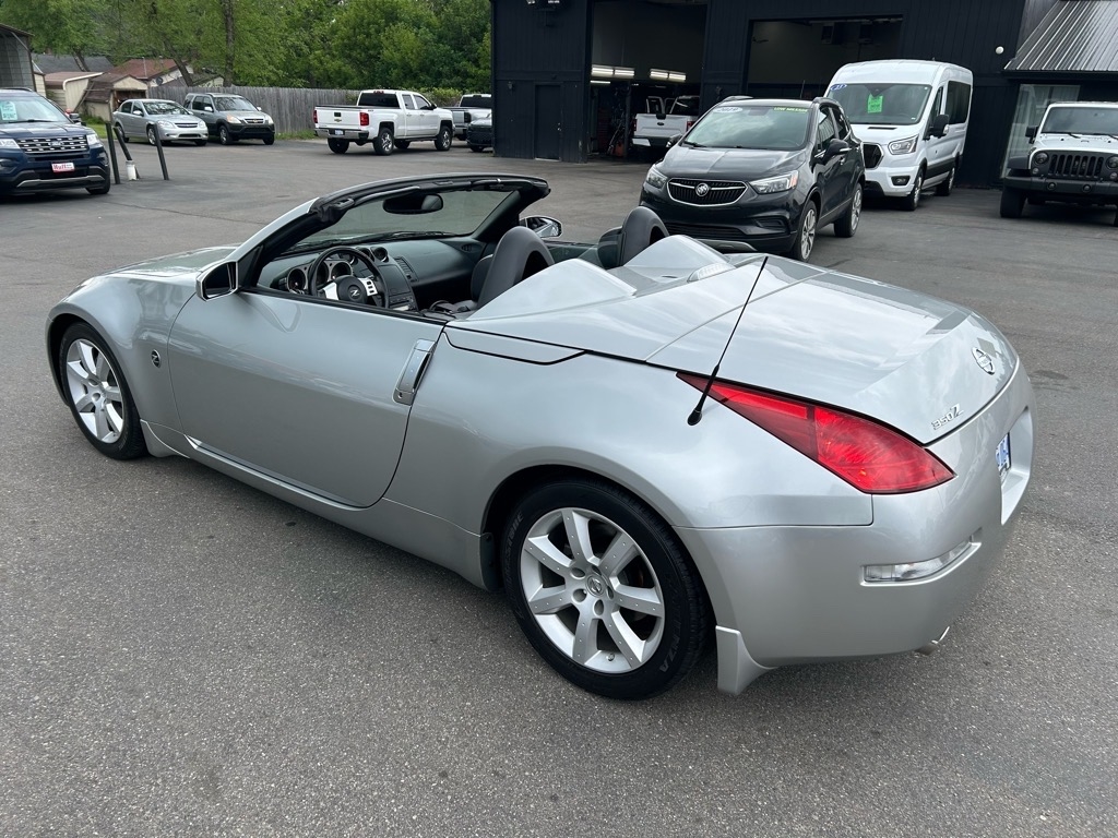 Nissan 350Z 2dr Roadster Touring Auto 2005 Nissan 350Z 2dr Roadster Touring Auto 2005