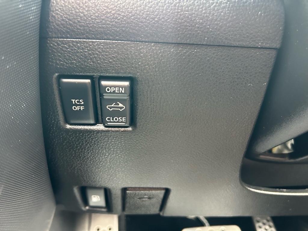 Nissan 350Z 2dr Roadster Touring Auto 2005