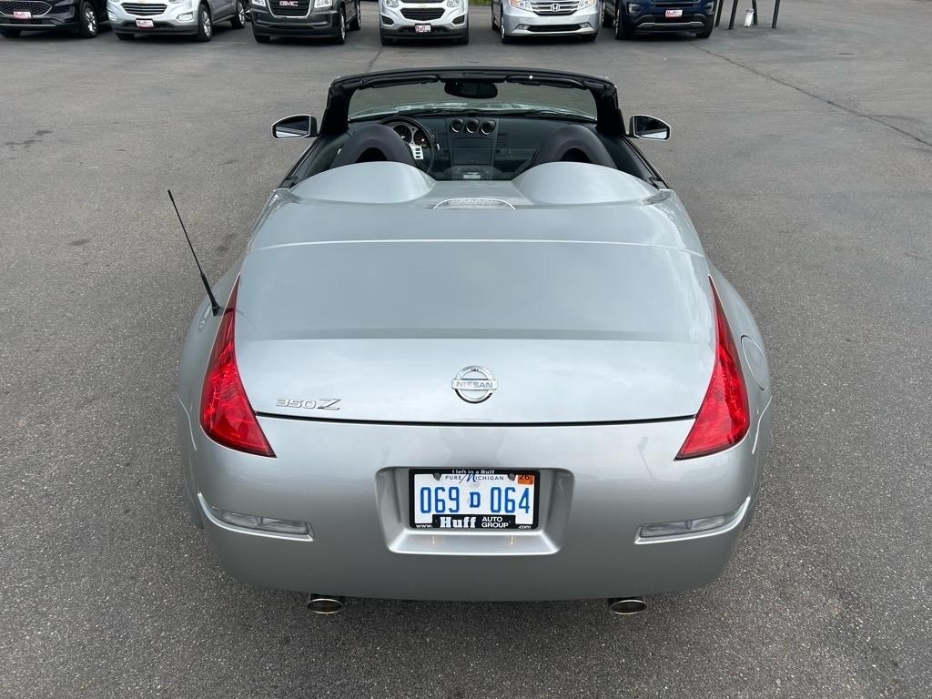 Nissan 350Z 2dr Roadster Touring Auto 2005