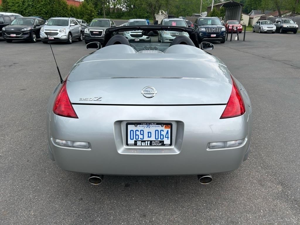 Nissan 350Z 2dr Roadster Touring Auto 2005