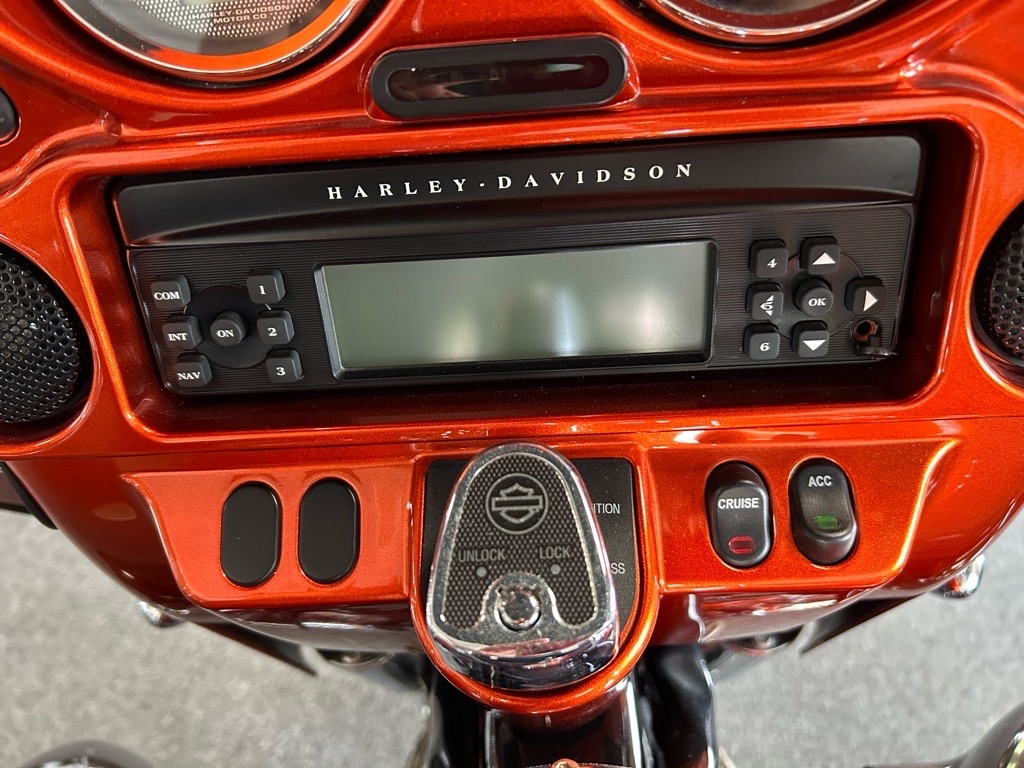 Harley-Davidson FLHX  2012