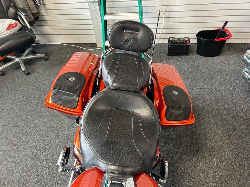 Harley-Davidson FLHX  2012