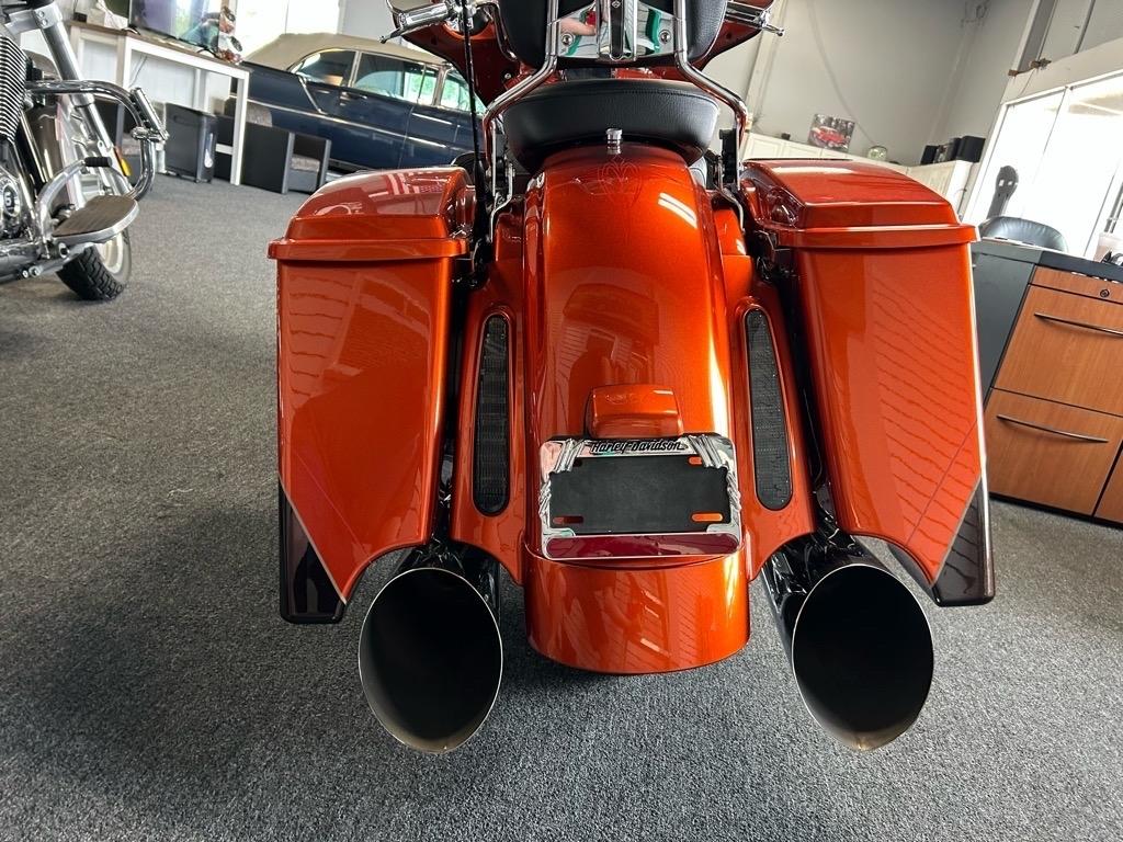 Harley-Davidson FLHX  2012