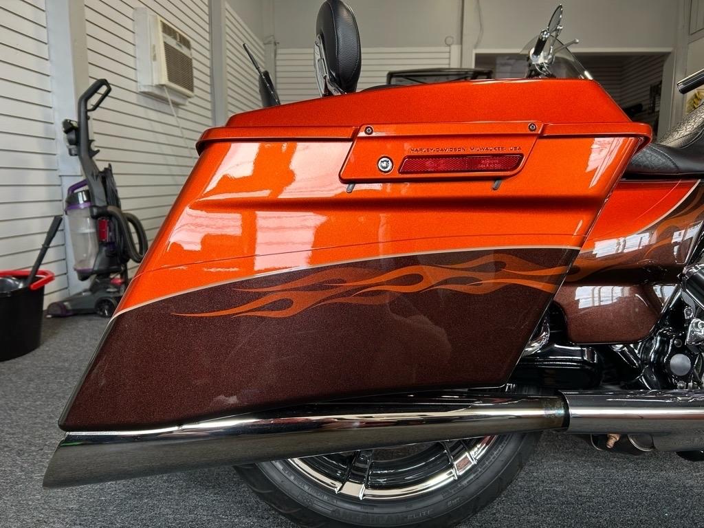 Harley-Davidson FLHX  2012