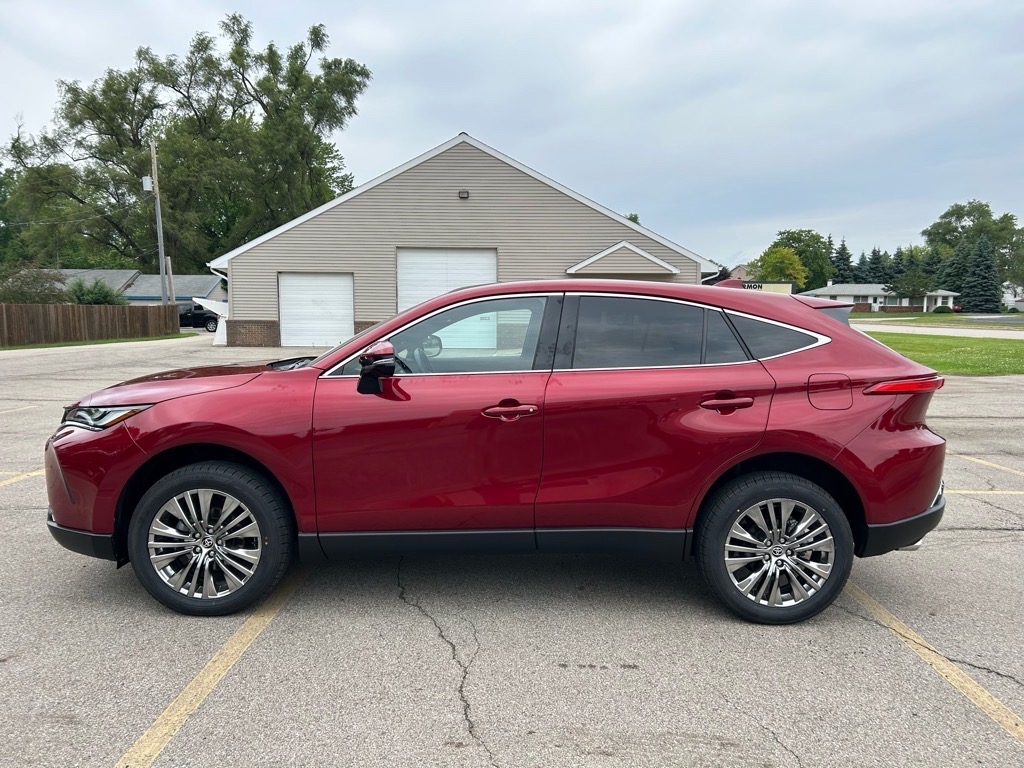 Toyota Venza Limited AWD (Natl) 2023
