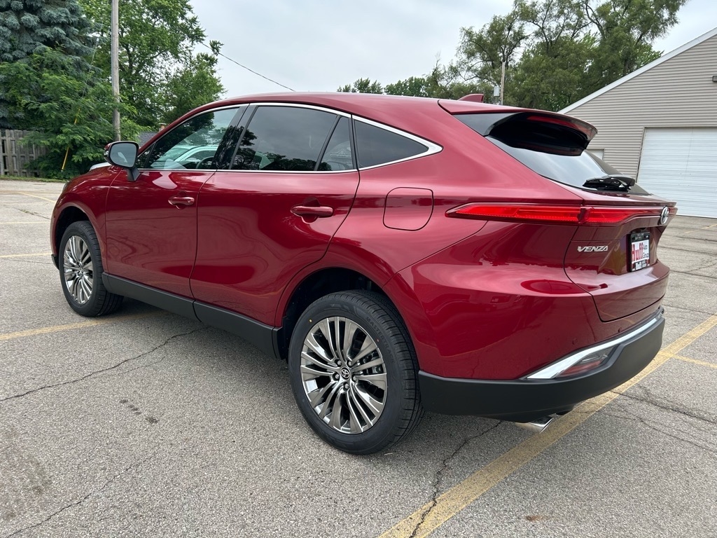 Toyota Venza Limited AWD (Natl) 2023