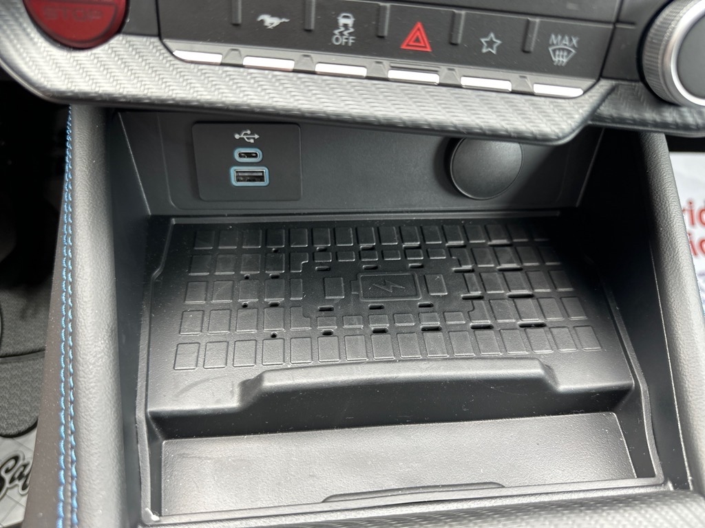 Ford Mustang Dark Horse Fastback 2024