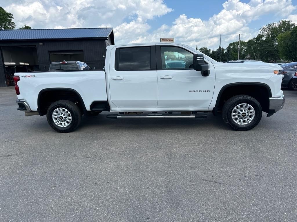 Chevrolet Silverado 2500HD 4WD Crew Cab 159" LT 2024
