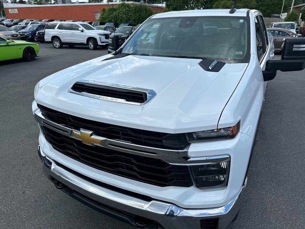 Chevrolet Silverado 2500HD 4WD Crew Cab 159" LT 2024