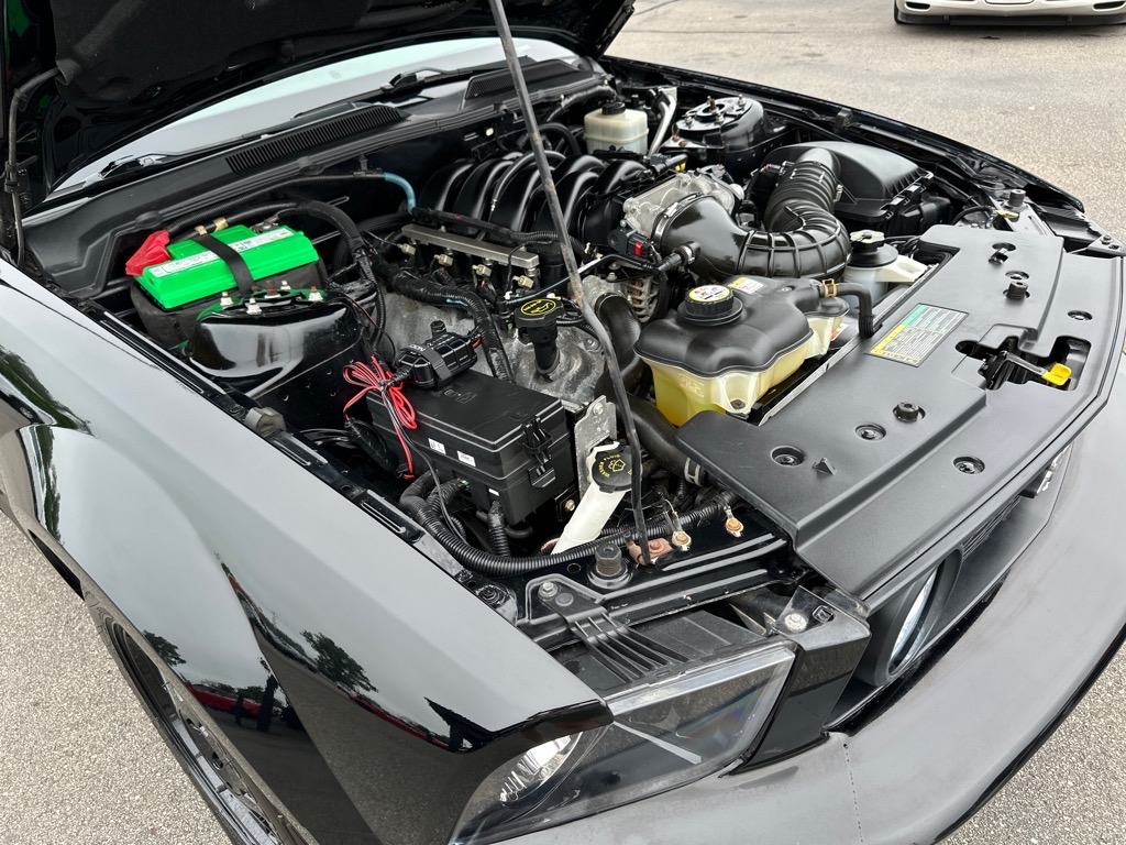 Ford Mustang 2dr Cpe GT Deluxe 2006