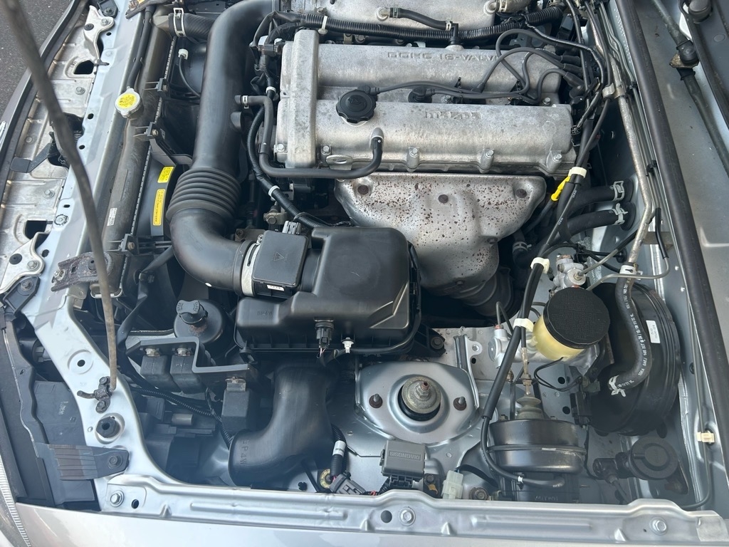 Mazda MX-5 Miata 2dr Convertible Base Manual 2000