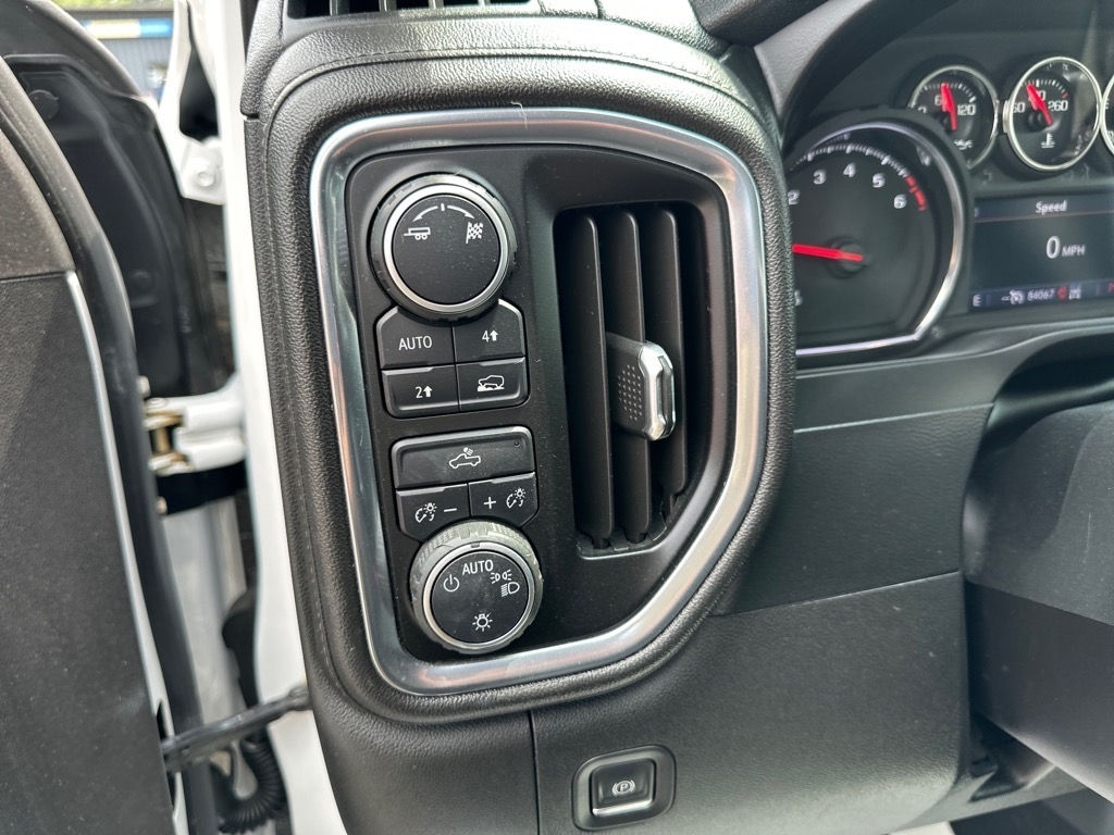 Chevrolet Silverado 1500 4WD Crew Cab 147" LT 2019