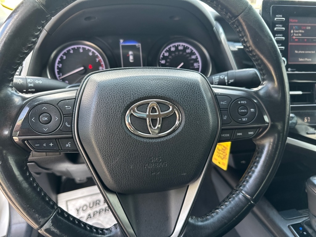 Toyota Camry SE Auto (Natl) 2021