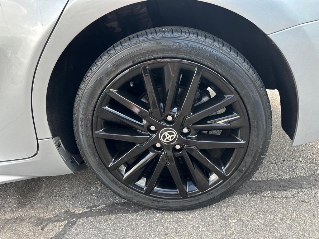 Toyota Camry SE Auto (Natl) 2021