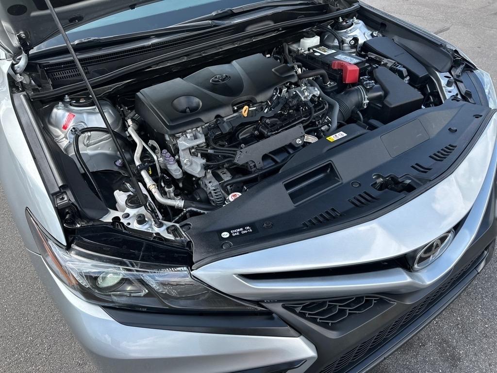Toyota Camry SE Auto (Natl) 2021