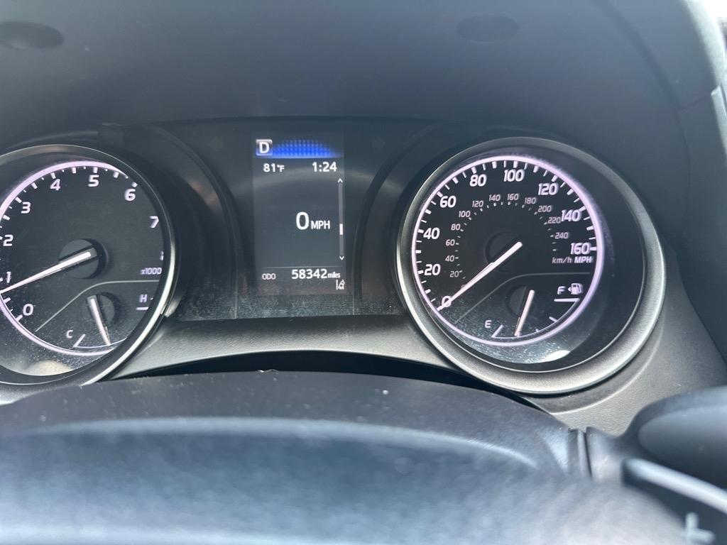 Toyota Camry SE Auto (Natl) 2021