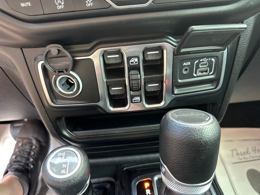 Jeep Gladiator Willys 4x4 2022