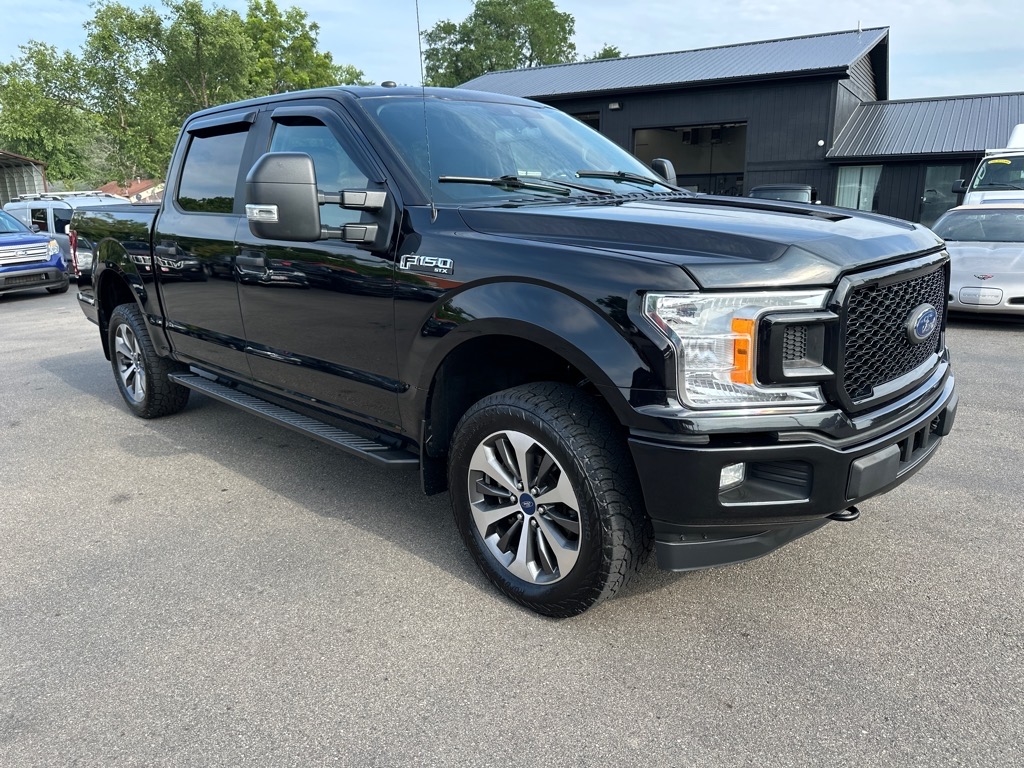 Ford F-150 XL 4WD SuperCrew 5.5' Box 2019 Ford F-150 XL 4WD SuperCrew 5.5' Box 2019