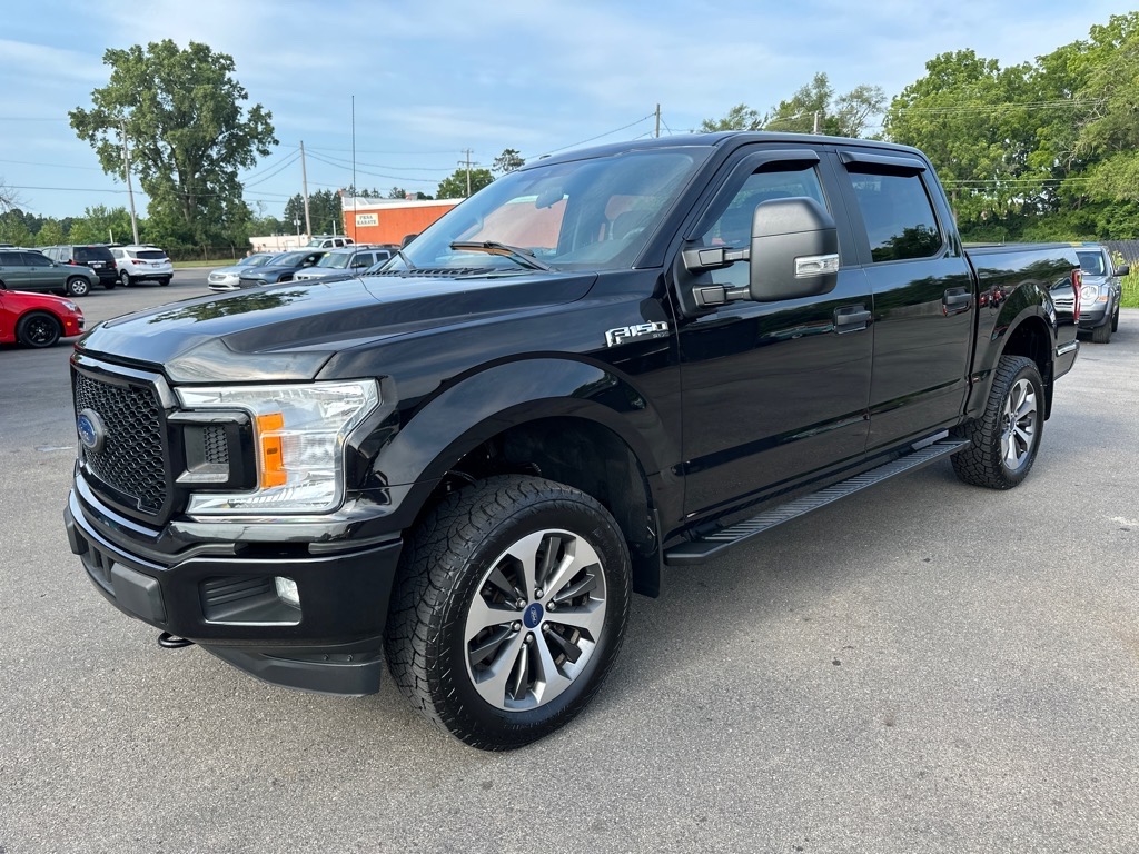 Ford F-150 XL 4WD SuperCrew 5.5' Box 2019 Ford F-150 XL 4WD SuperCrew 5.5' Box 2019