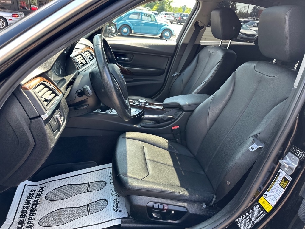 BMW 3 Series 4dr Sdn 328i xDrive AWD SULEV South Africa 2015