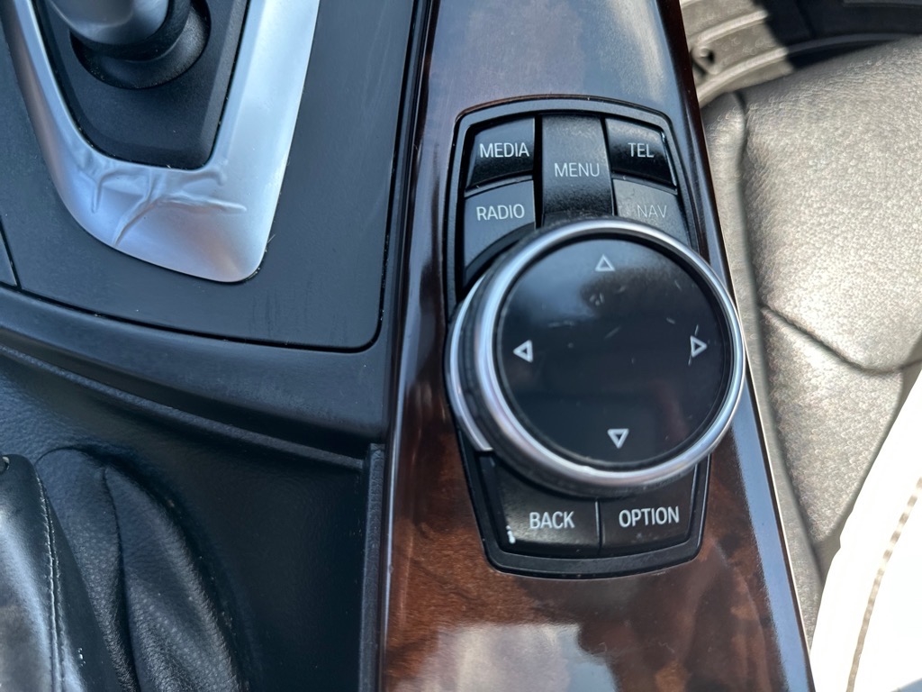 BMW 3 Series 4dr Sdn 328i xDrive AWD SULEV South Africa 2015