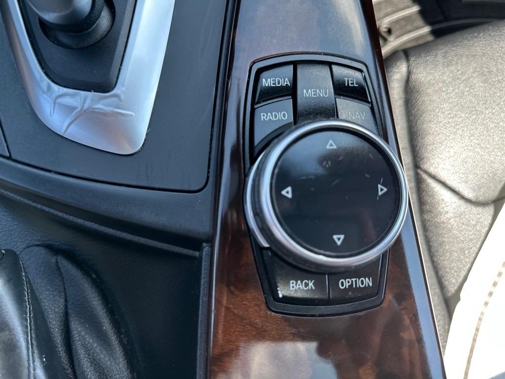 BMW 3 Series 4dr Sdn 328i xDrive AWD SULEV South Africa 2015