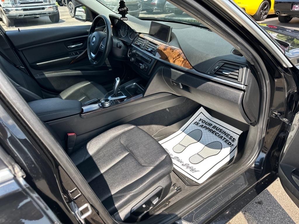 2015 BMW 3 Series 328i - Photo 19