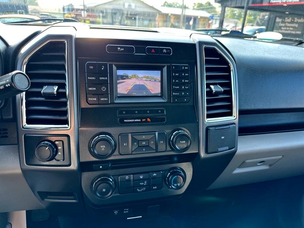 2015 Ford F-150 XLT photo 22