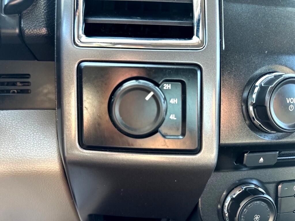 2015 Ford F-150 XLT photo 24