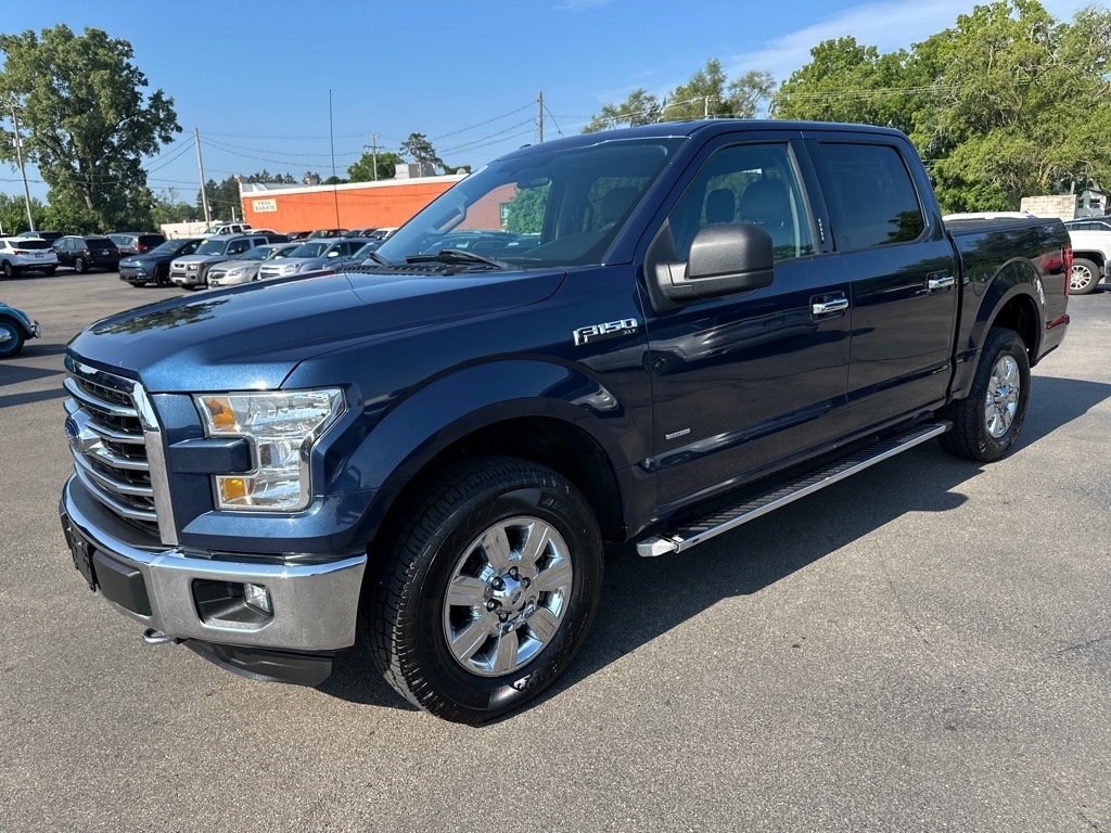 Ford F-150 4WD SuperCrew 145" Lariat 2015
