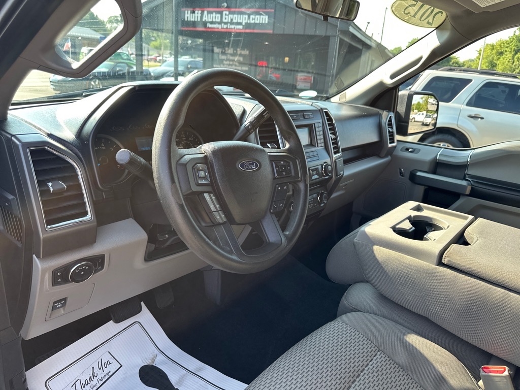 Ford F-150 4WD SuperCrew 145" Lariat 2015