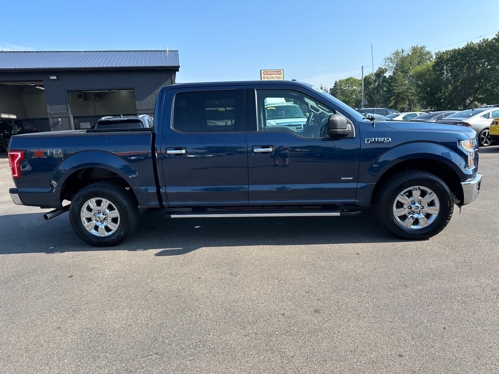 Ford F-150 4WD SuperCrew 145" Lariat 2015