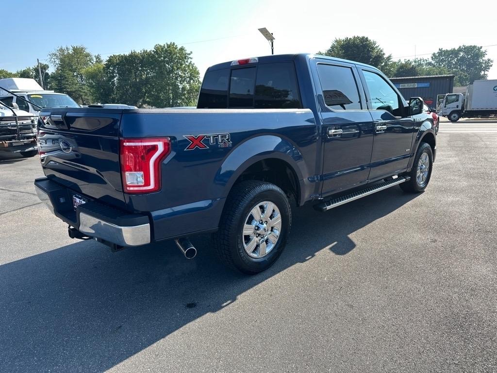 Ford F-150 4WD SuperCrew 145" Lariat 2015