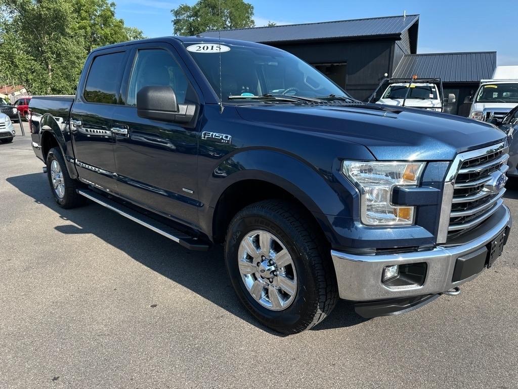 Ford F-150 4WD SuperCrew 145" Lariat 2015