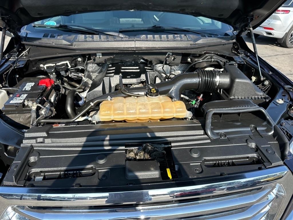 Ford F-150 4WD SuperCrew 145" Lariat 2015