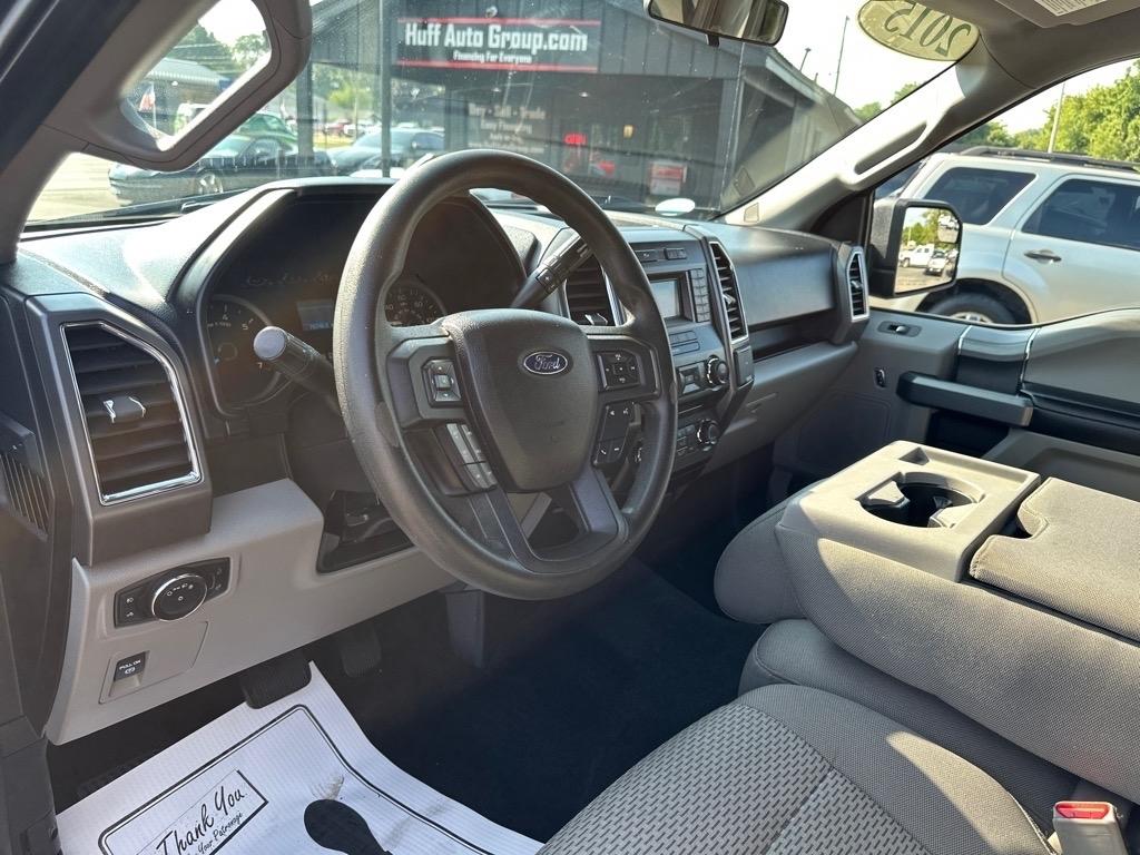 Ford F-150 4WD SuperCrew 145" Lariat 2015