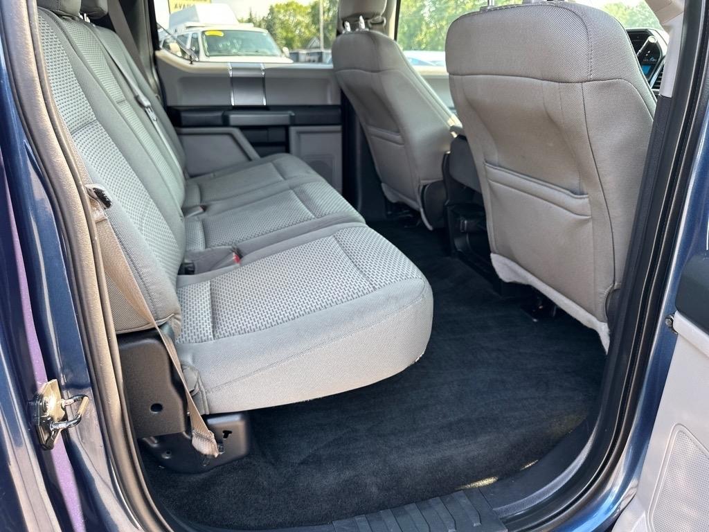 Ford F-150 4WD SuperCrew 145" Lariat 2015