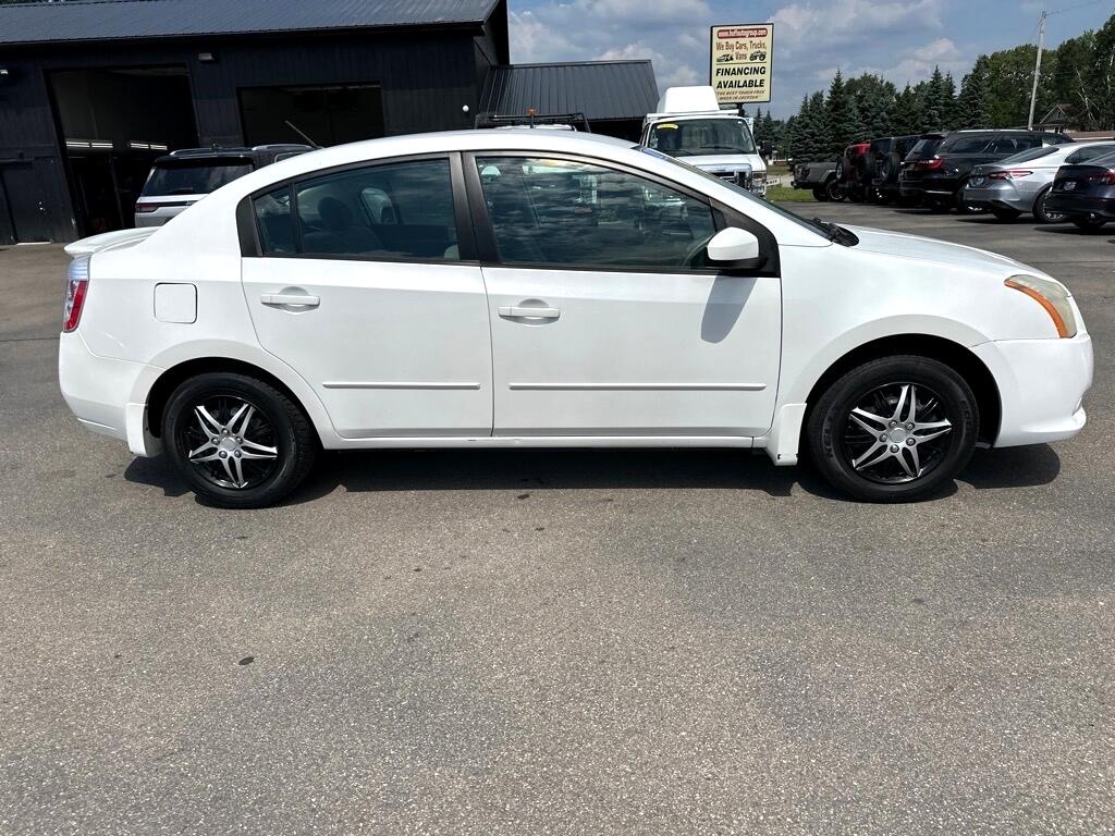 2011 Nissan Sentra 2.0 photo 2
